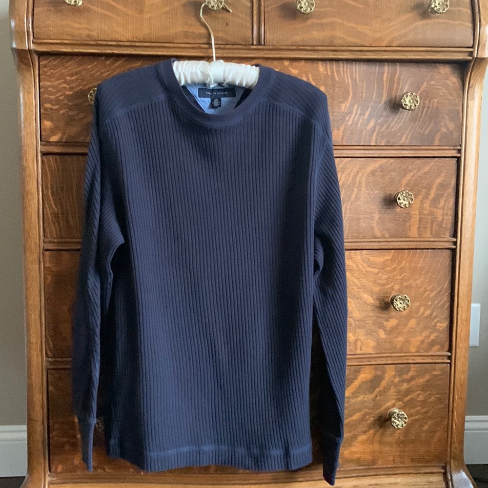 HP 🎉Men’s Sweater - Picture 2 of 5